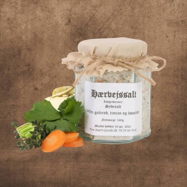 Løvstikke, selleri, timian og gulerødder